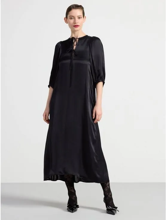 Midikjole med puffermer