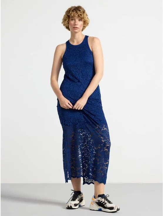 Midikjole med blonder