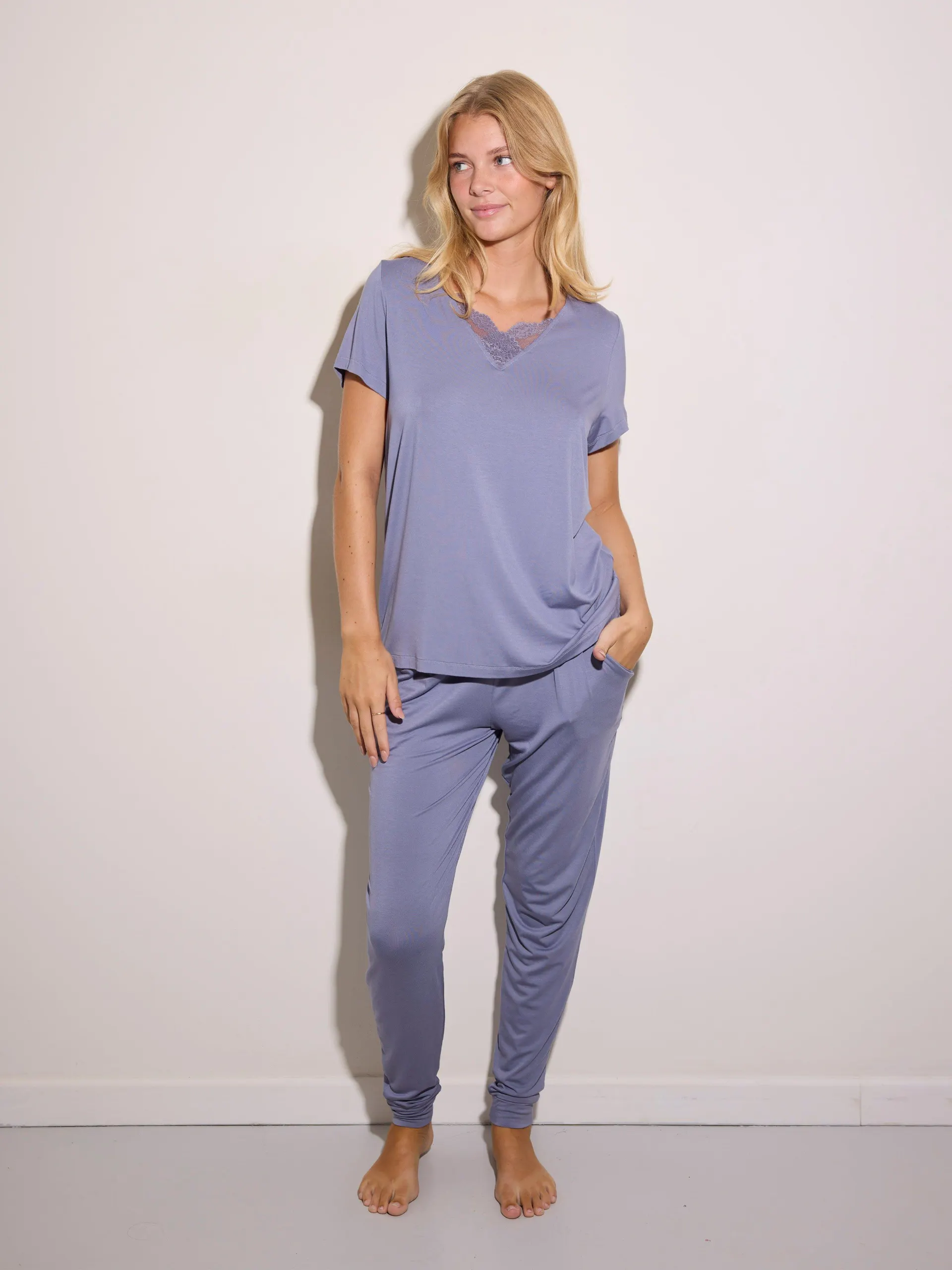 Lily Kort Arm T Shirt