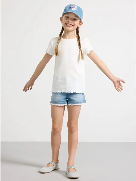 Jeans-shorts med blondekant