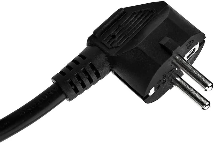 19" grenuttak, 9 uttak, 2 m kabel, svart