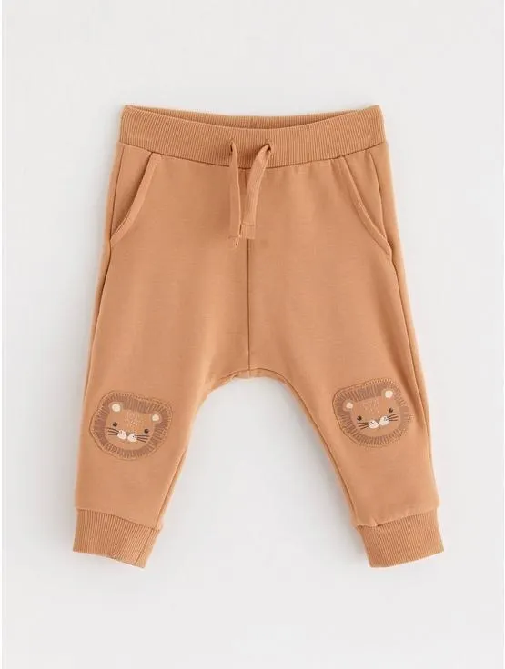 Joggers med föret innside