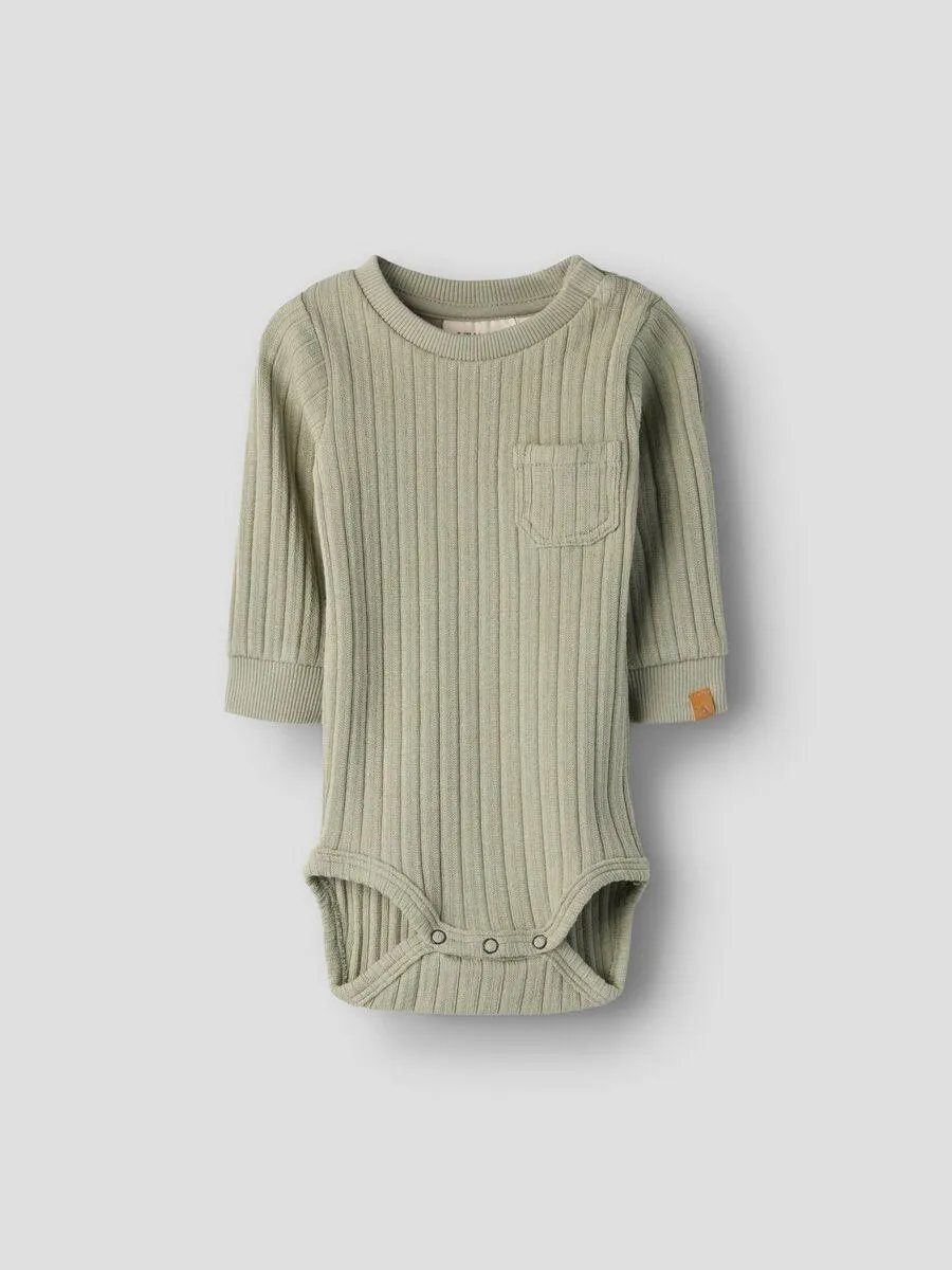 SMAL PASSFORM SPARKEDRAKT