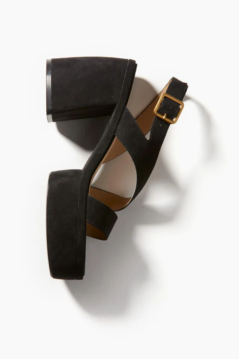 Sandaler med platå og blokkhæl