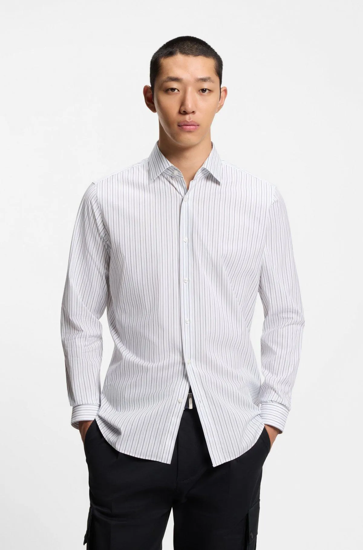 Modern-fit shirt in striped cotton
