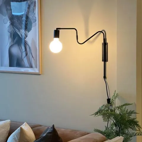 Reys vegglampe Nova Life Sort