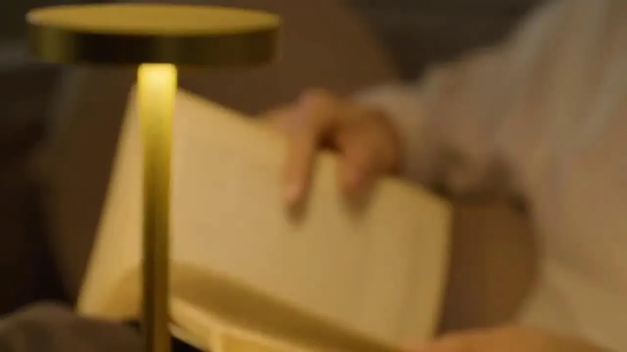 Lámpara de mesa inalámbrica, lámpara de escritorio led alimentada por batería recargable, 3 niveles de brillo, atenuación continua, luz de mesa para exteriores para restaurante/hogar/patio