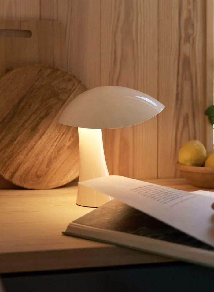 Rumee 220 oppladbar bordlampe H24 - cloud white