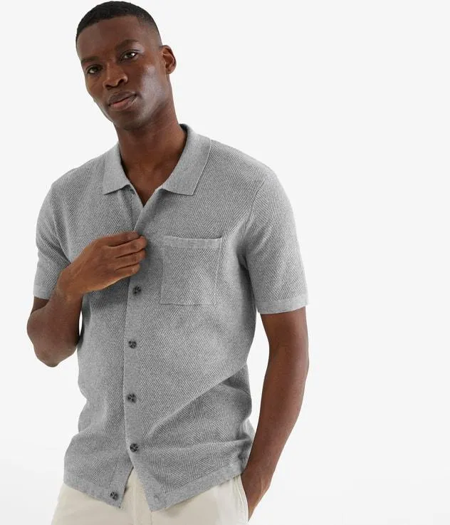 Tekstuuripintainen tennispaita