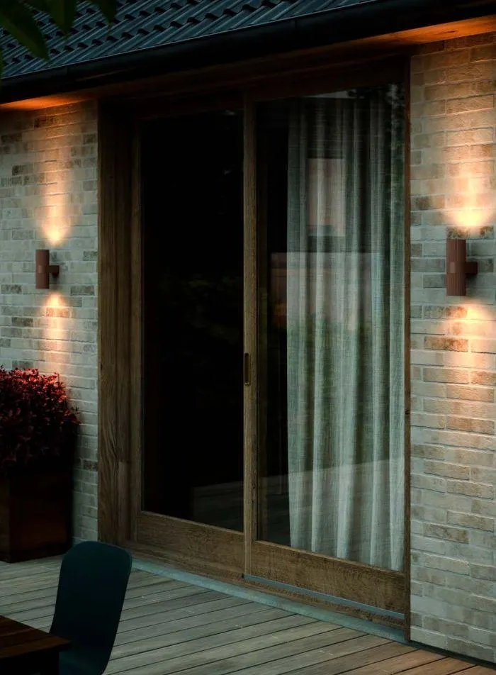 Kyklop Ripple utelampe vegg opp/ned - rustfarget