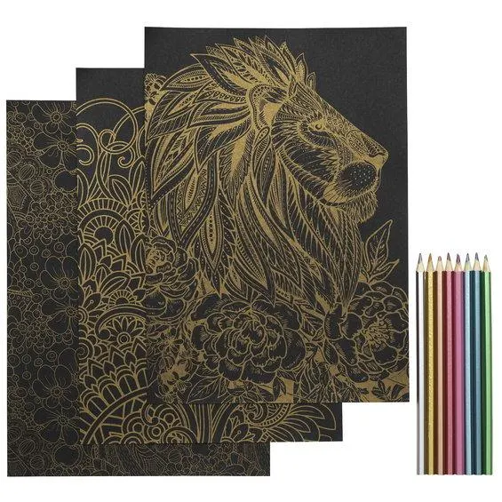 Black Colouring Kit – kullsvart malebok med 30 gullfargede motiver + 8 metallicpenner