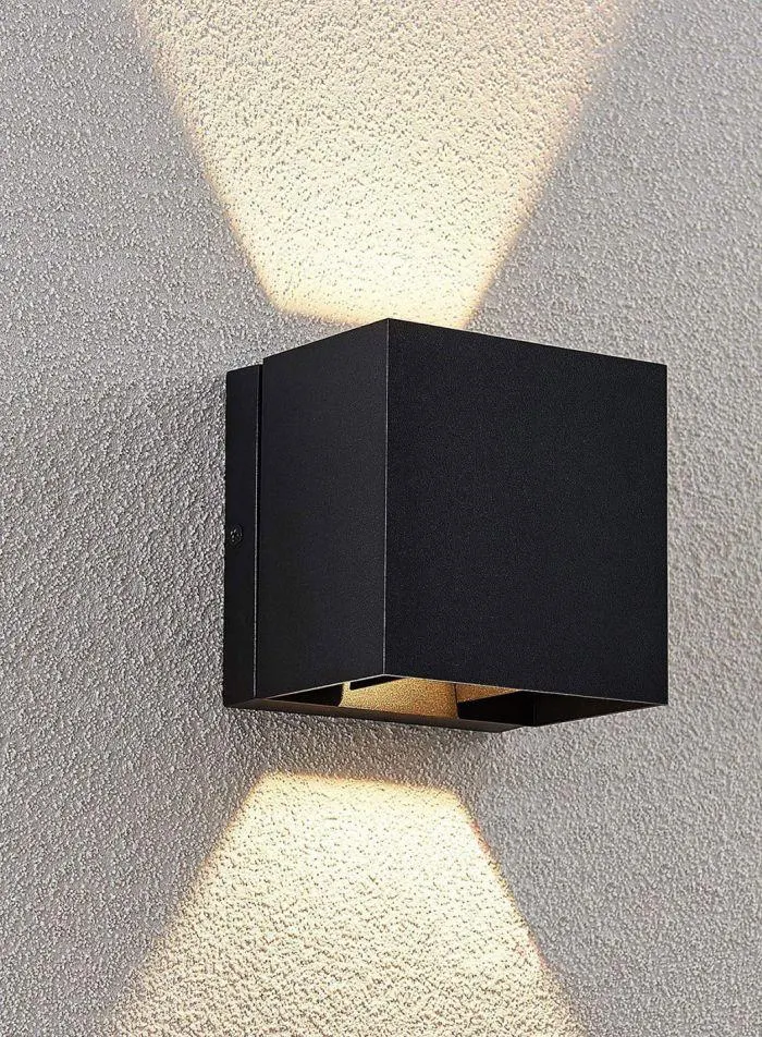 Samoa firkantet utelampe - sort