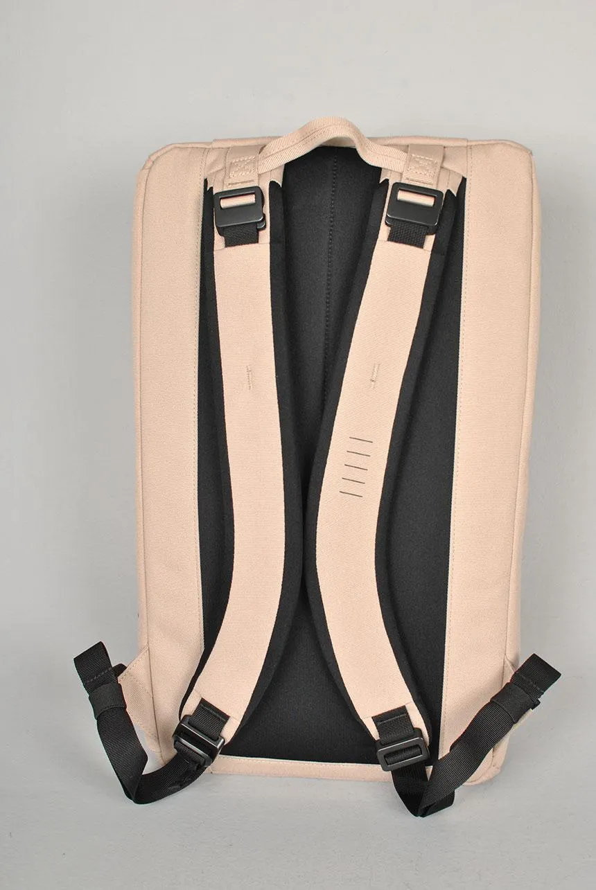 Db Hugger Base Backpack 15L