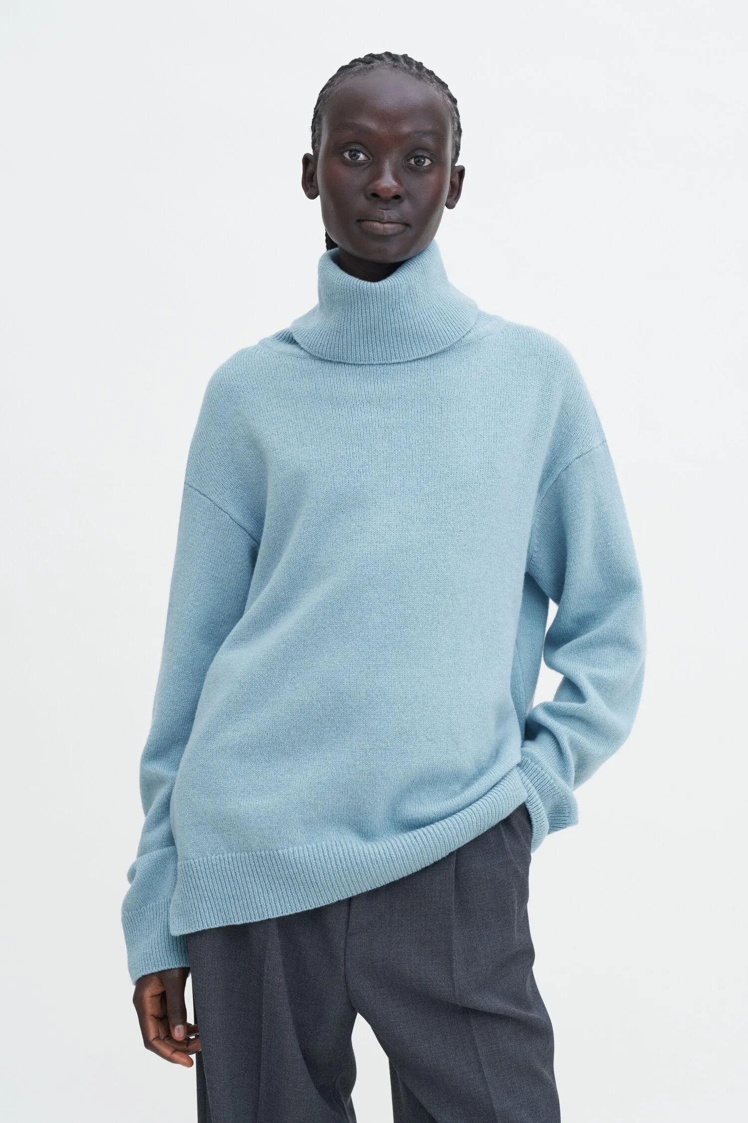 Relaxed Turtle-neck Sweater