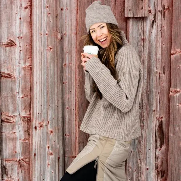 Skhoop Signe Roll Neck Walnut