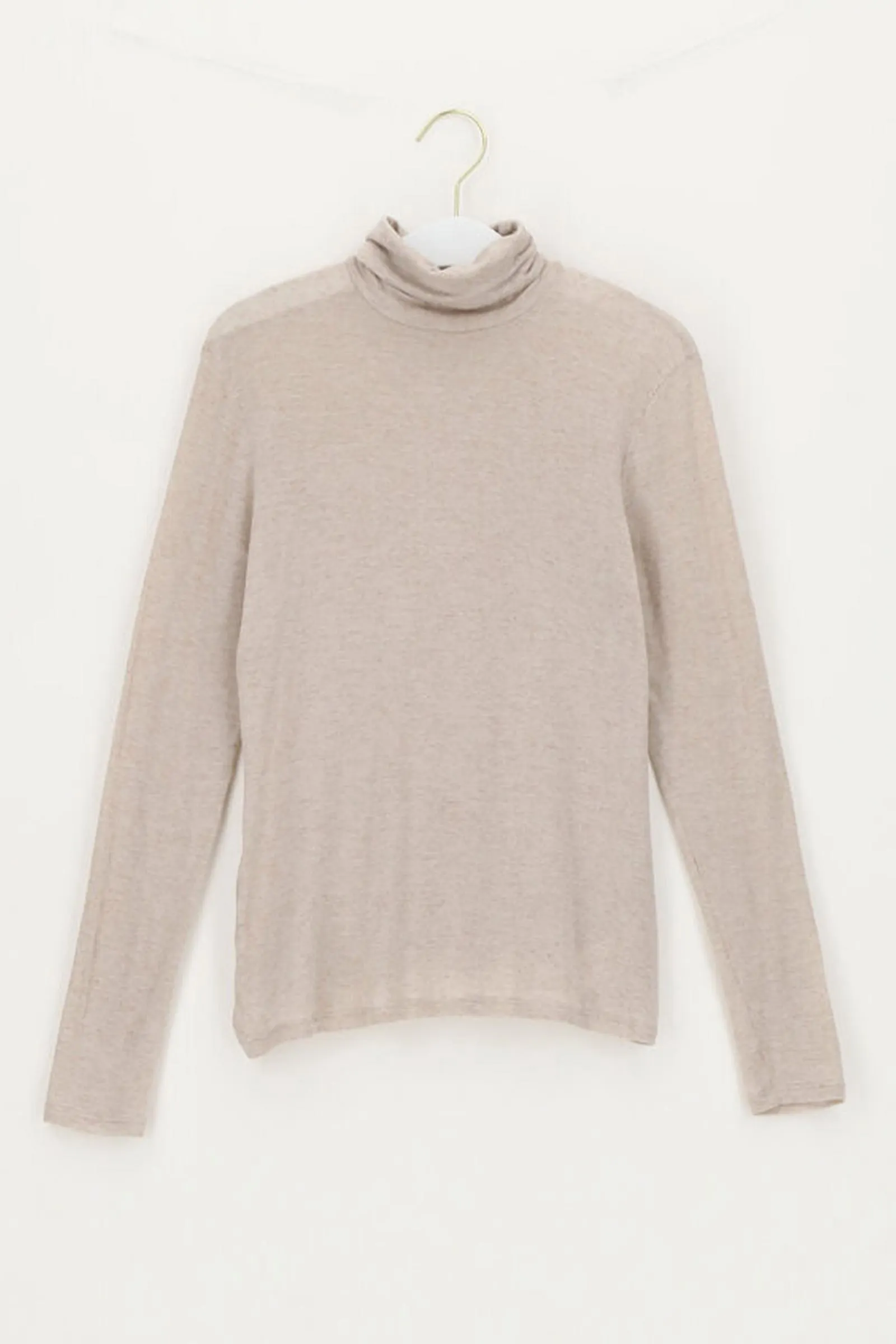 Perfect Line Cashmere Turtleneck Beige