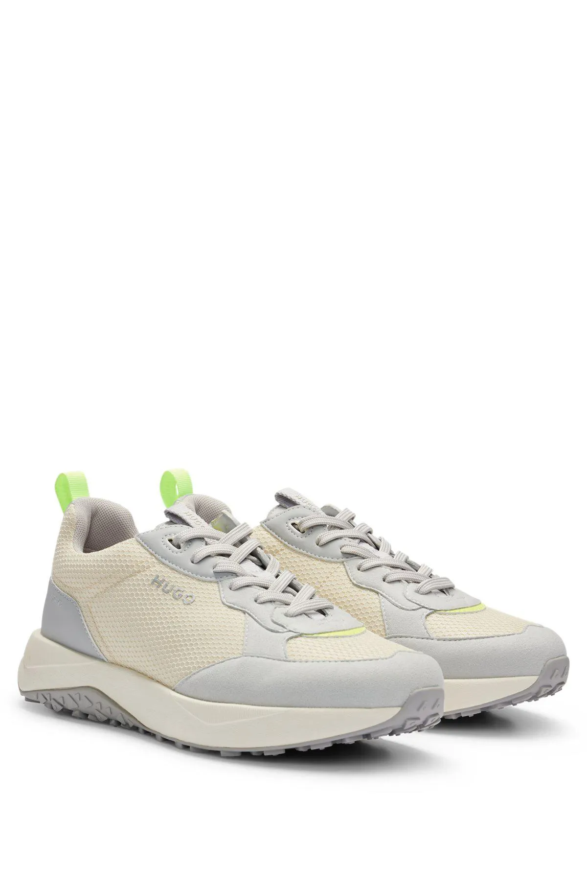 Mixed-material trainers with honeycomb mesh