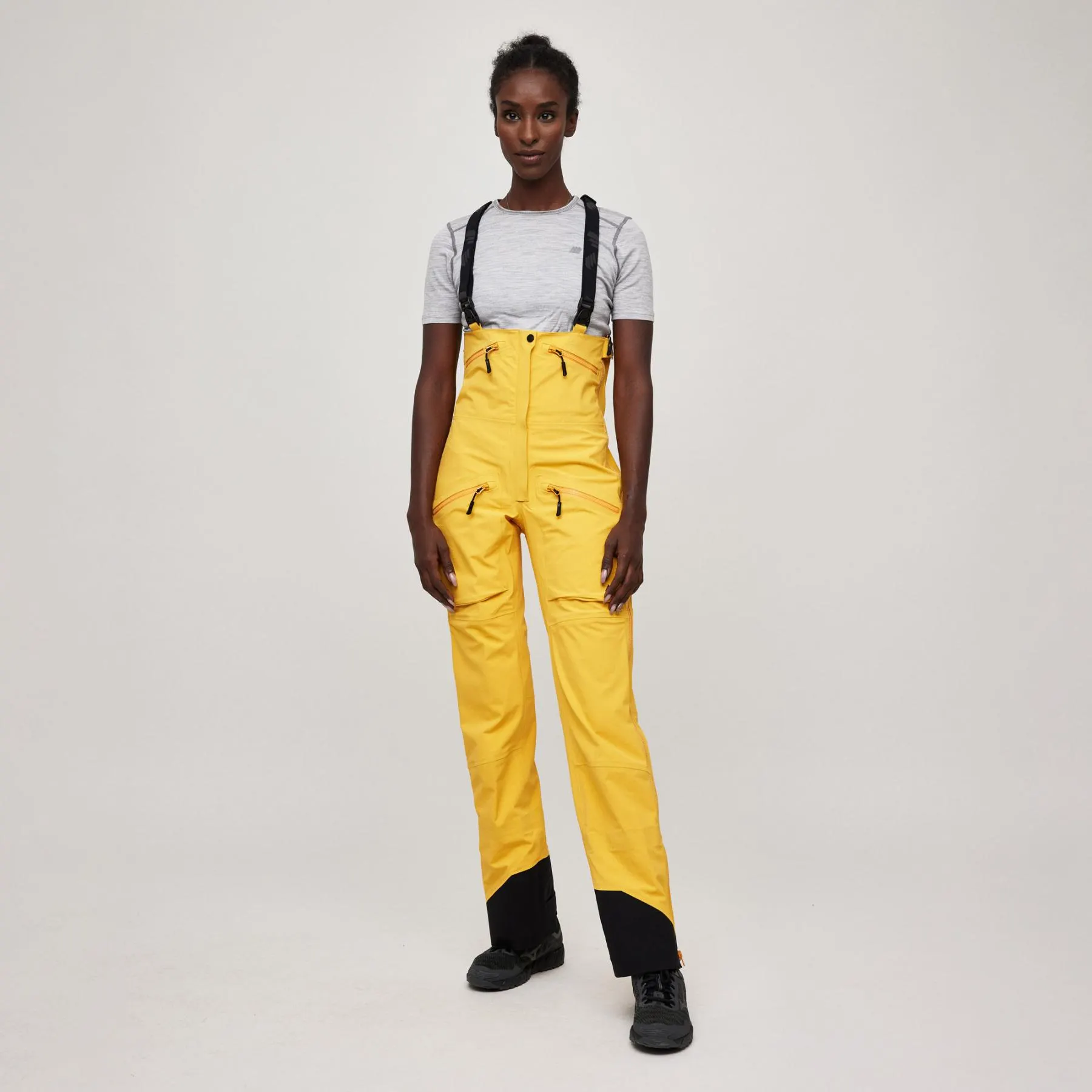 Ceciliekruna, skall selebukse