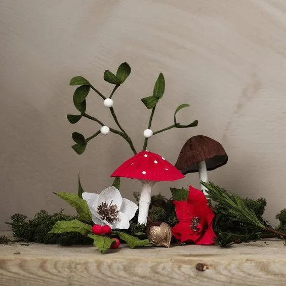 DIY-kit Lag papirblomster og vintergrønt av kreppapir