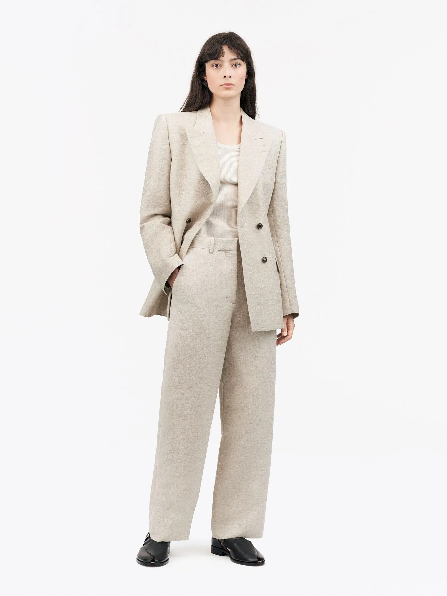 Croppad byxa med barrel silhuett