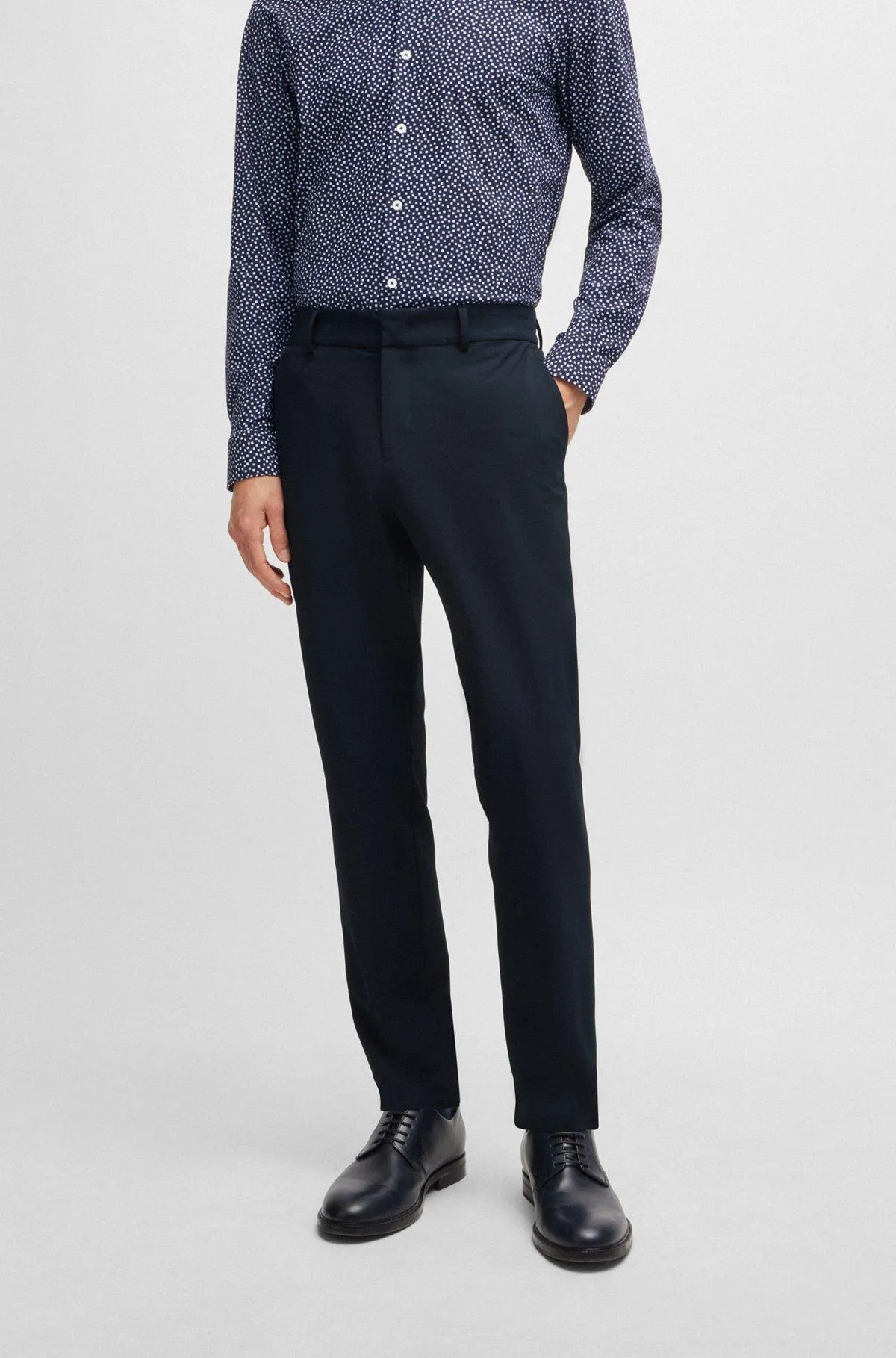 Modern-fit trousers in wrinkle-resistant performance-stretch fabric