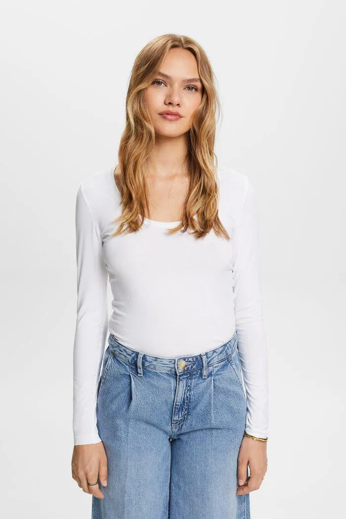 Scoop Neck Long-Sleeve T-Shirt