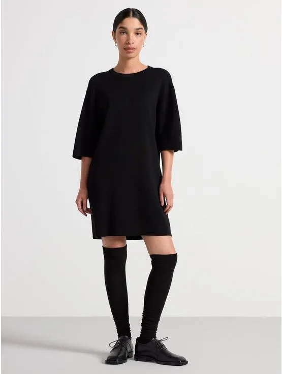 Strikket kjole i merinoull