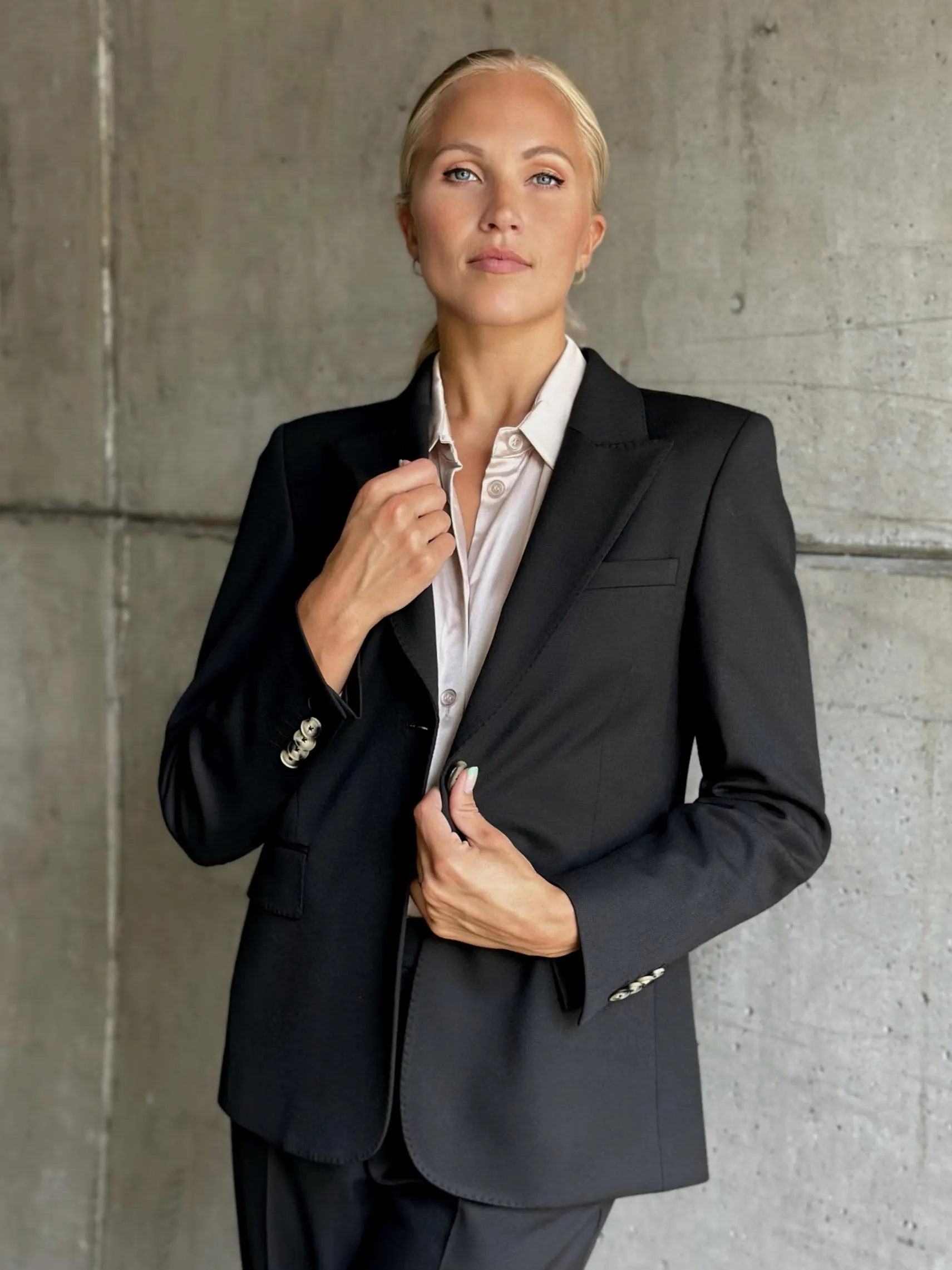 Ginette Pointy Ebony black 38