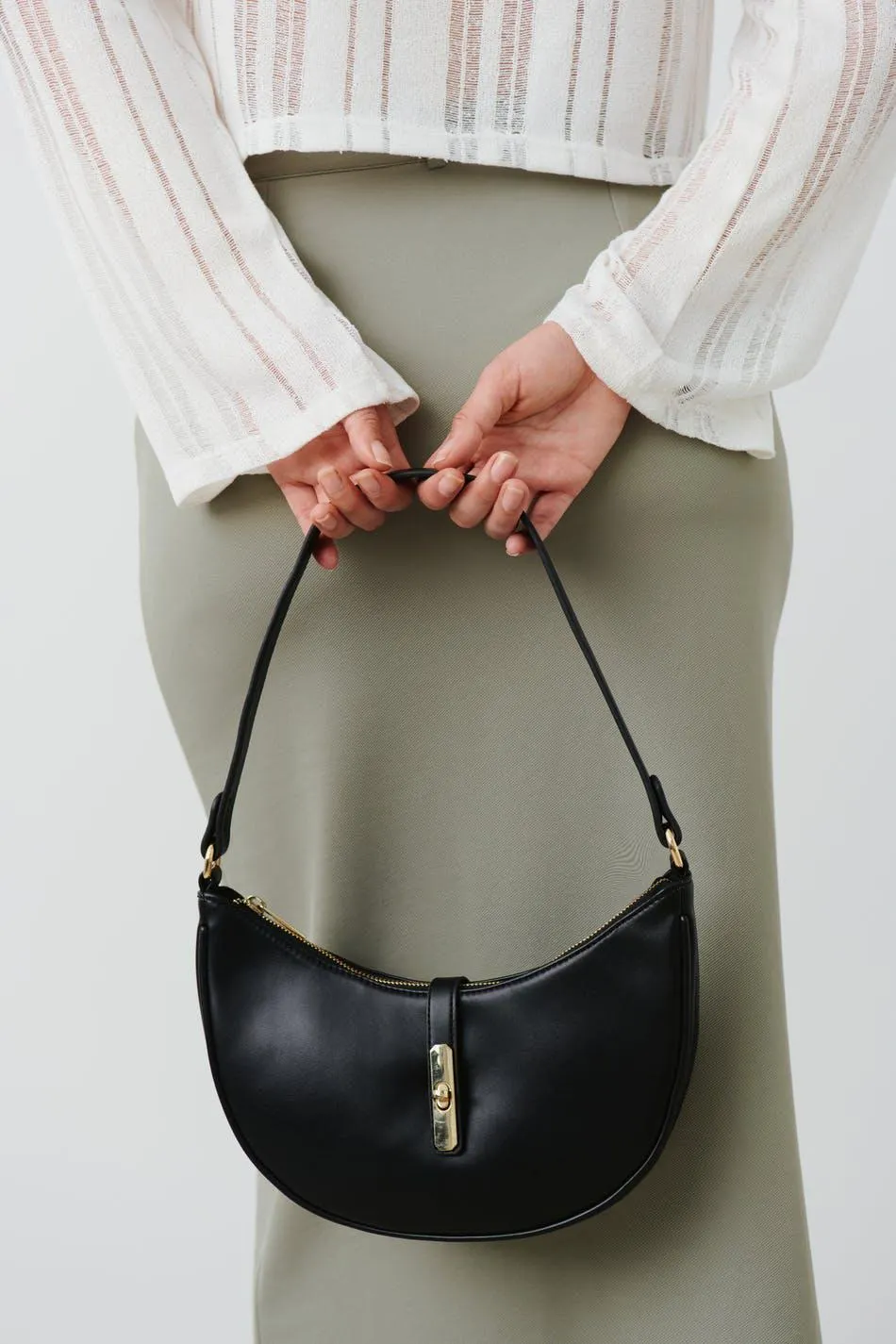 Halfmoon bag
