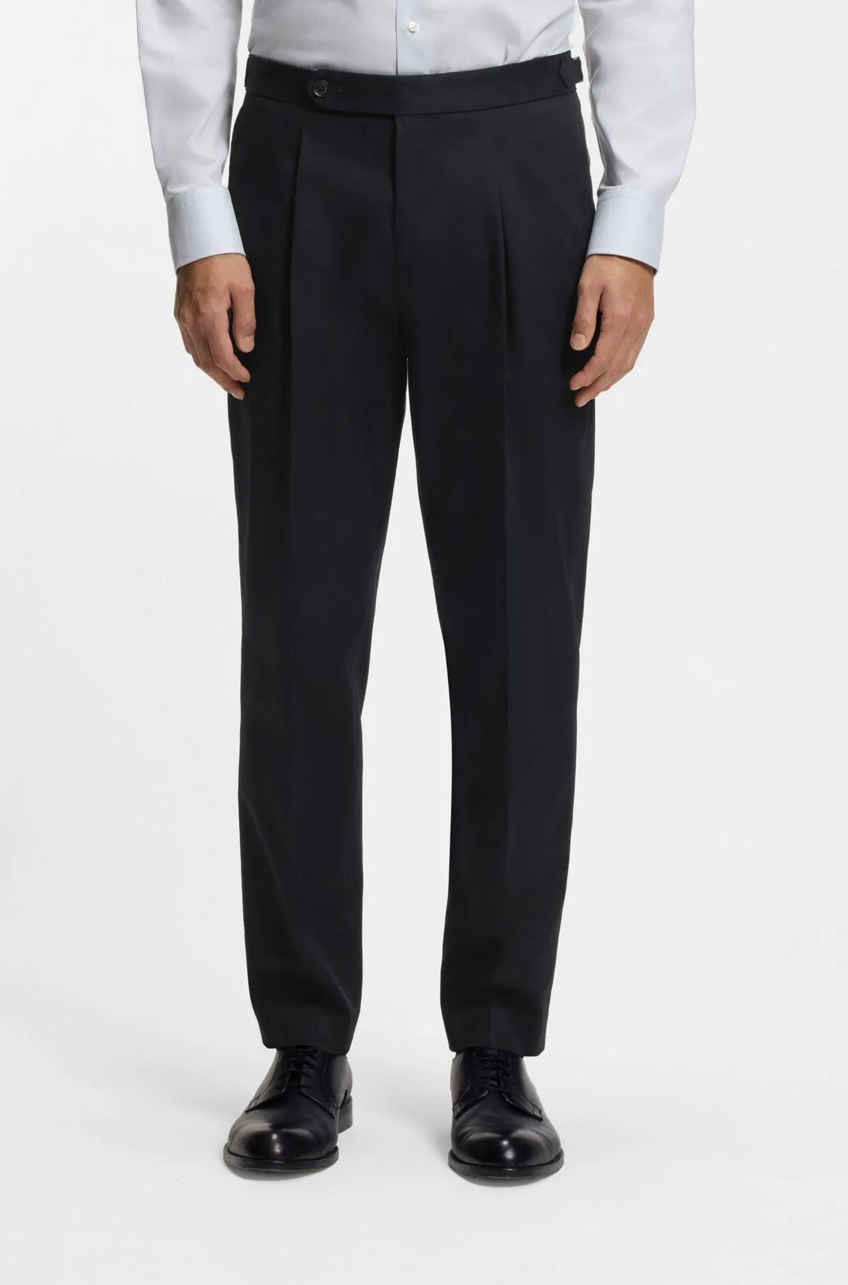 Tapered-fit trousers in stretch cotton