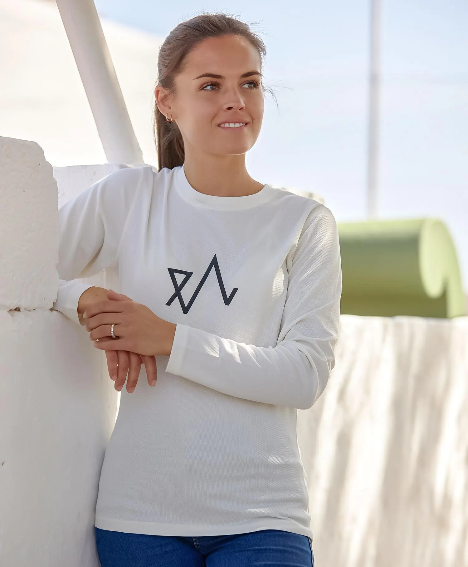 Twentyfour 1222 Active LS D