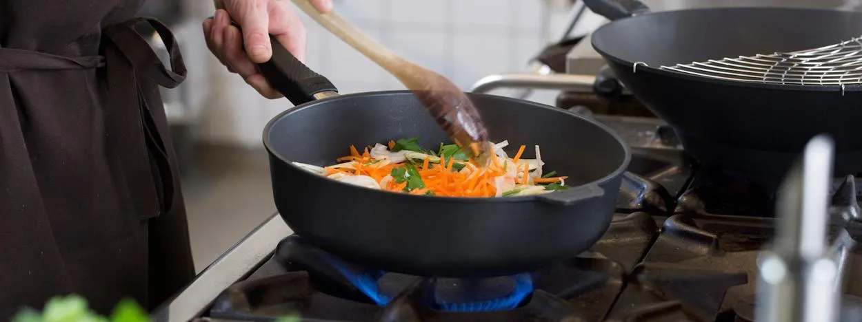 Stekepanne 28 cm svart/svart