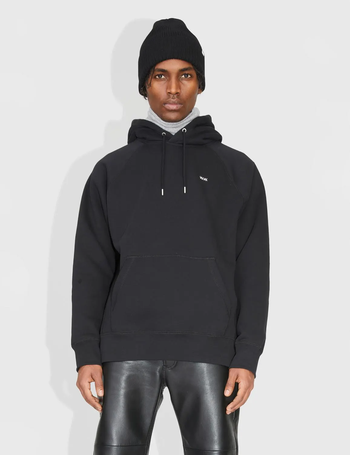 Essential Fred Classic Hoodie Black
