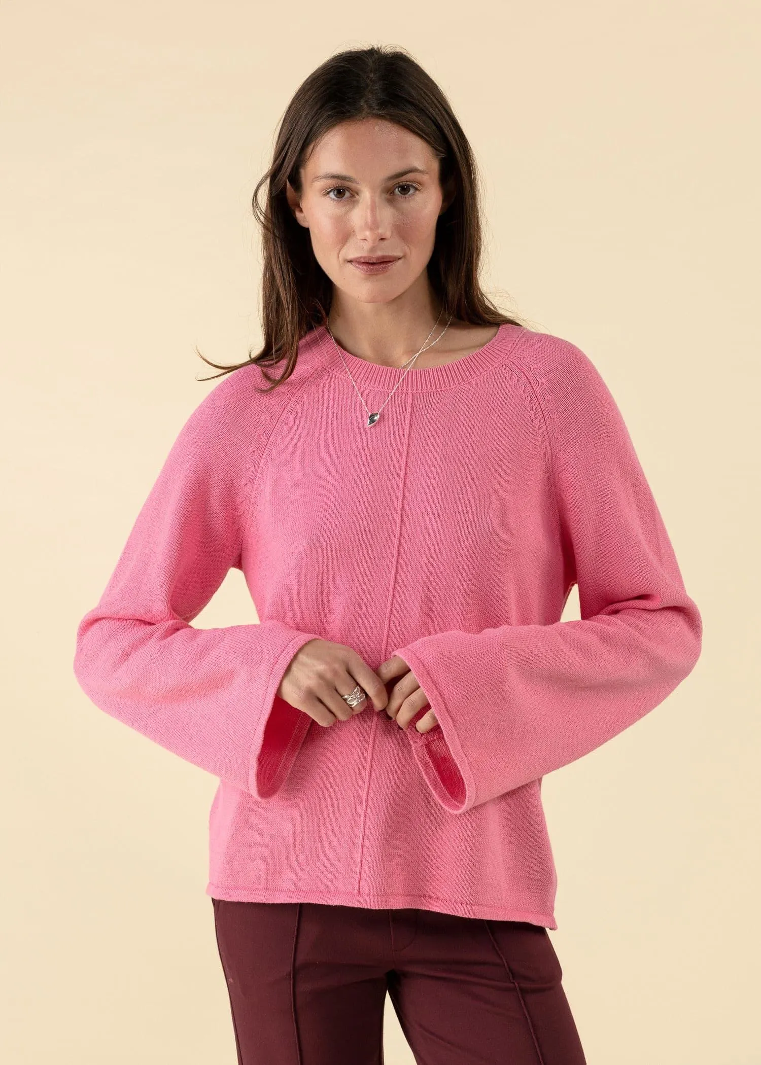 Rosa stickad tröja med vid ärm