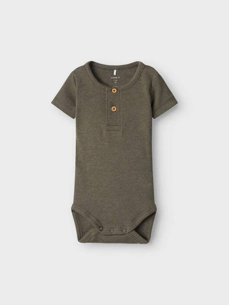 KORTERMET SPARKEDRAKT