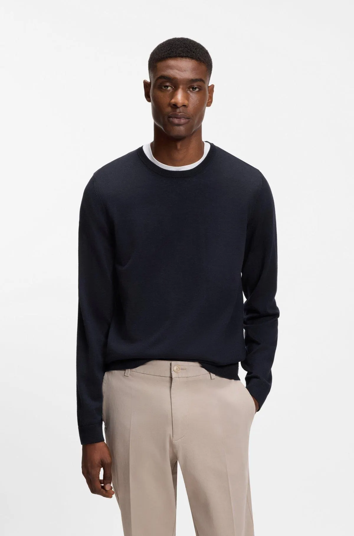 Slim-fit sweater in merino wool