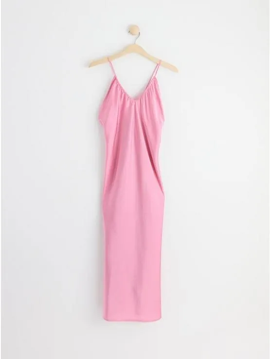 Stroppekjole i sateng