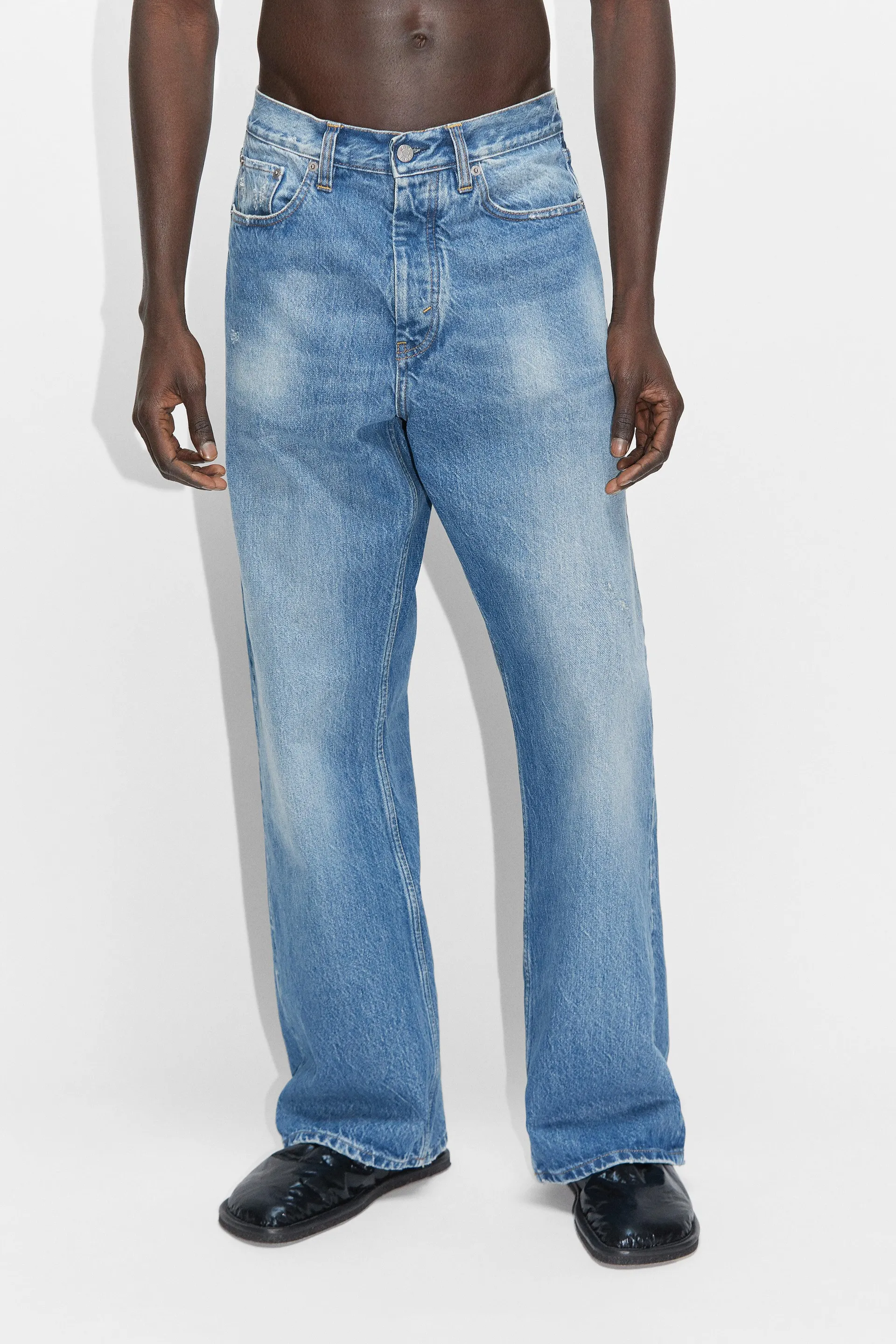Loose-fit Jeans