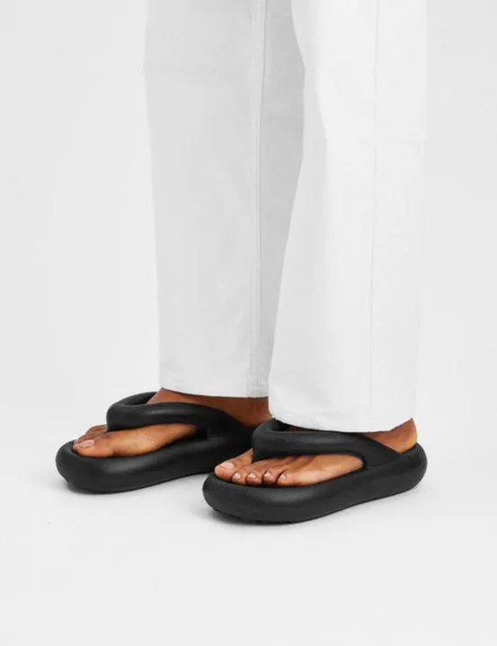 Delta Sandal Black