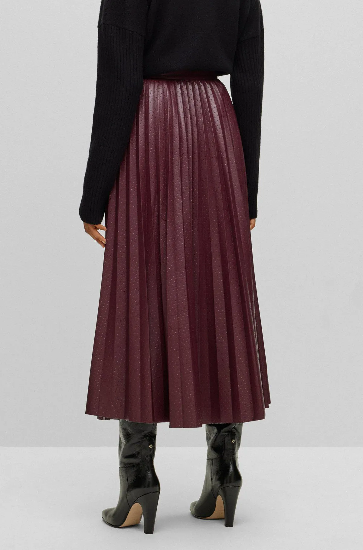 A-line skirt in embossed pleated material