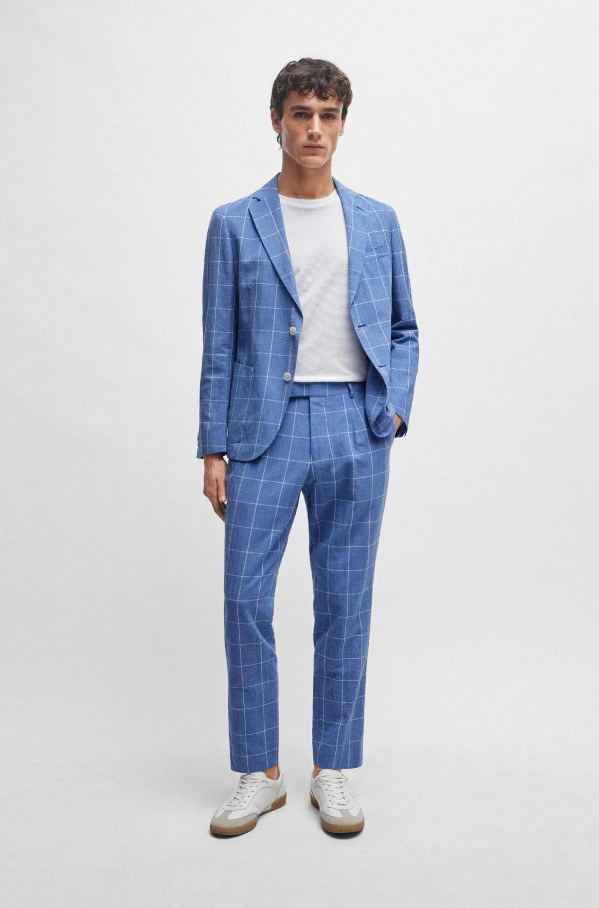 Slim-fit two-piece suit in checked material