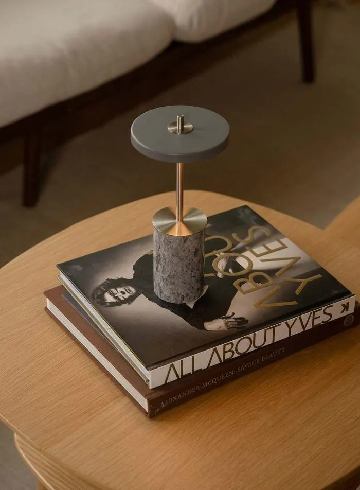 Asteria Move mini oppladbar bordlampe - grå/stål