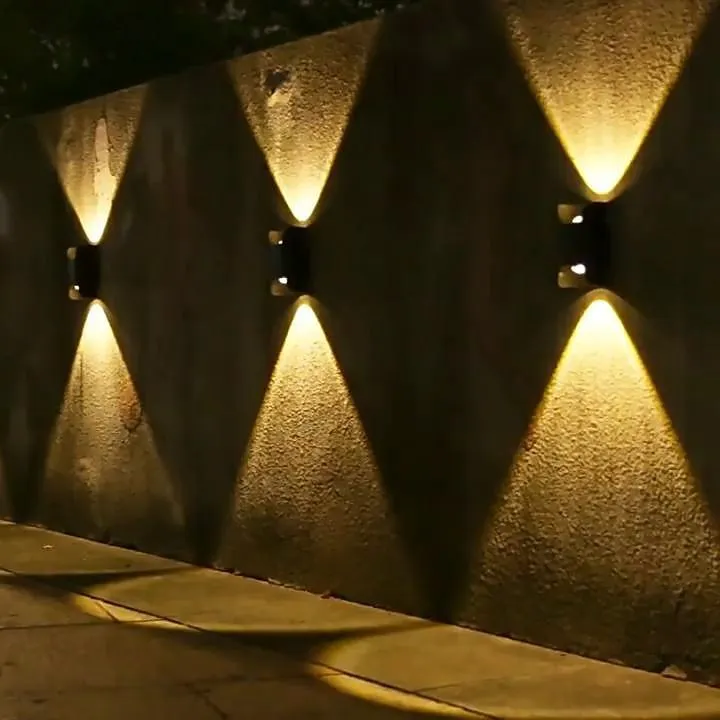 2 uds lámpara de pared solar 2 modos de iluminación exterior impermeable arriba y abajo iluminación luminosa decoración de jardín luz solar valla de escalera luces solares de paisaje