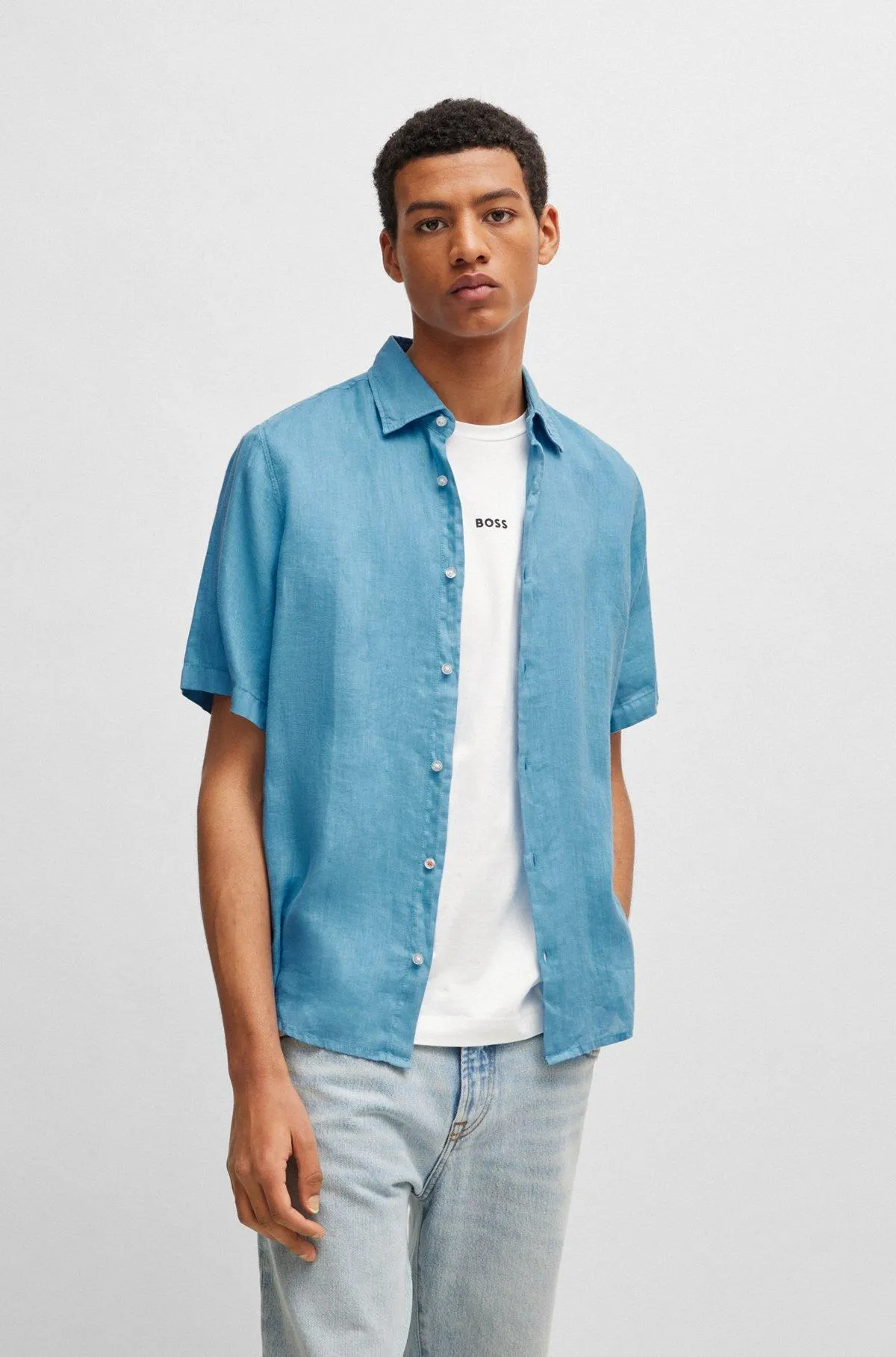 Regular-fit shirt in linen canvas