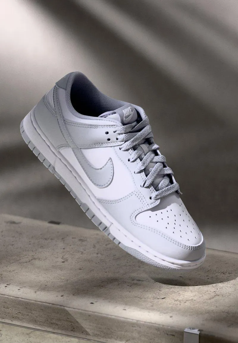 DUNK LOW RETRO UNISEX - Joggesko - white/light smoke grey/white
