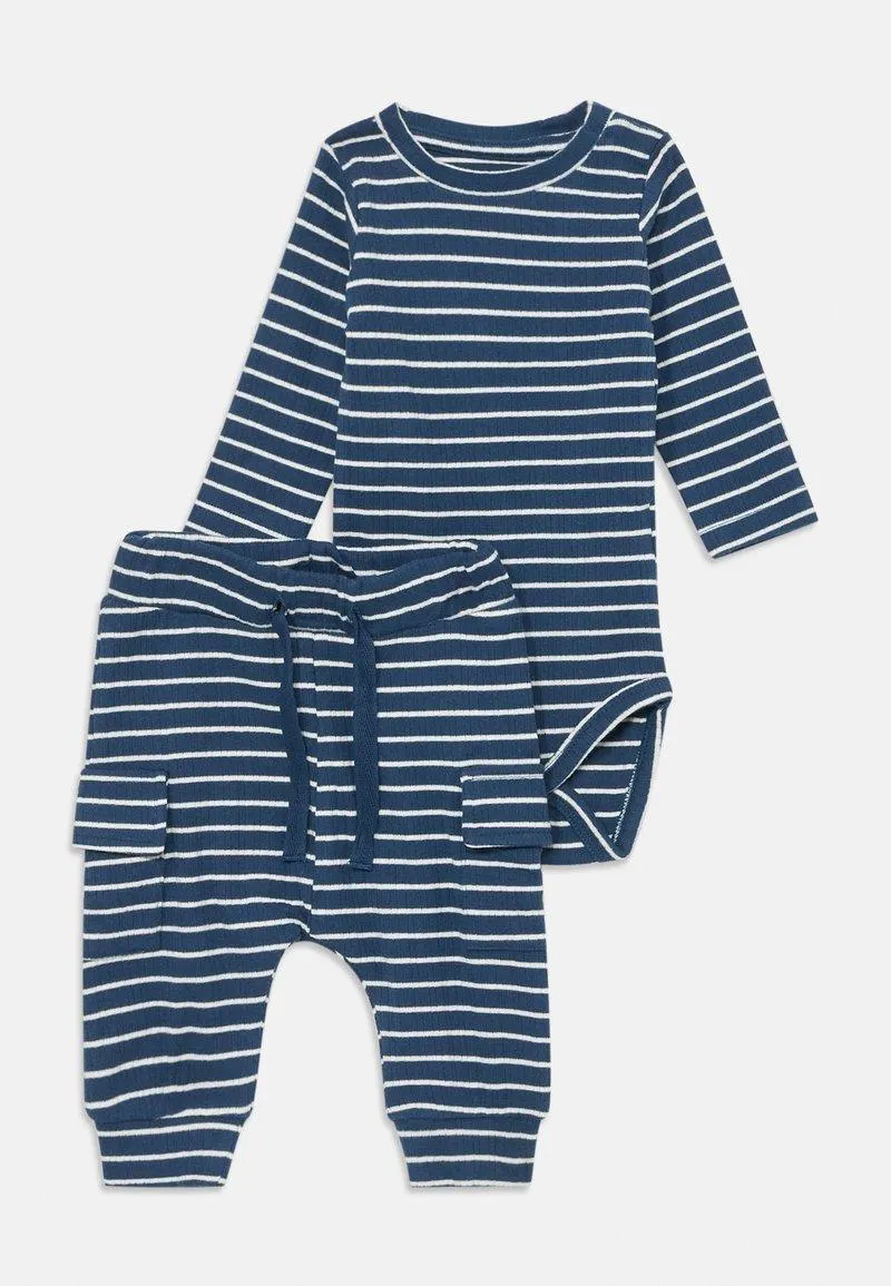 NBMOCONNOR SET - Topper langermet - insignia blue