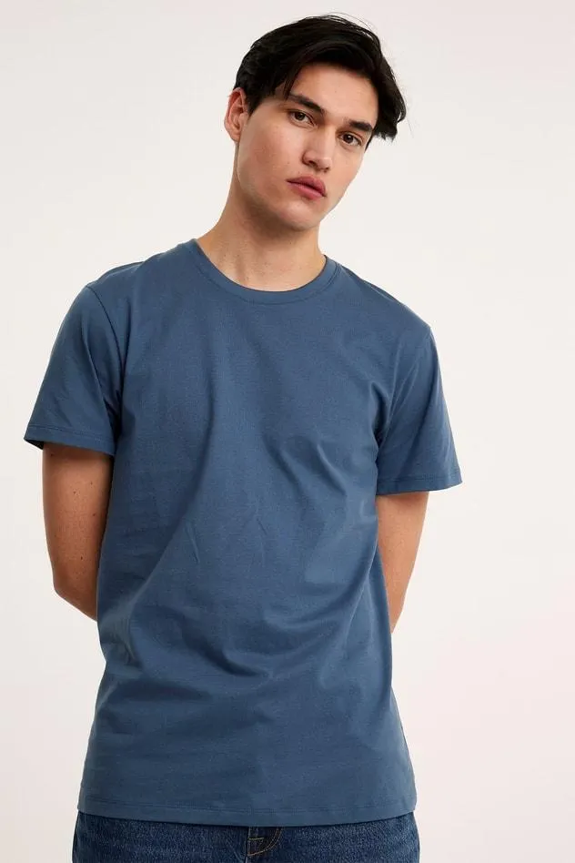 Rundhalsad t-shirt