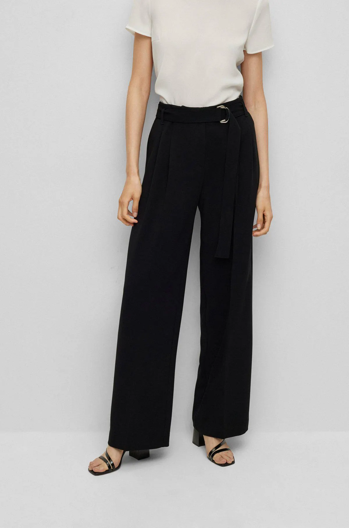 Relaxed-fit trousers in crease-resistant crepe