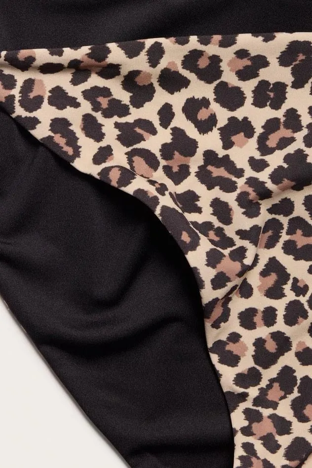 Leopardmønstret bikinitruse
