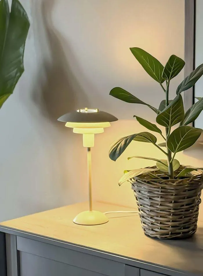 Epsilon bordlampe H37 - beige